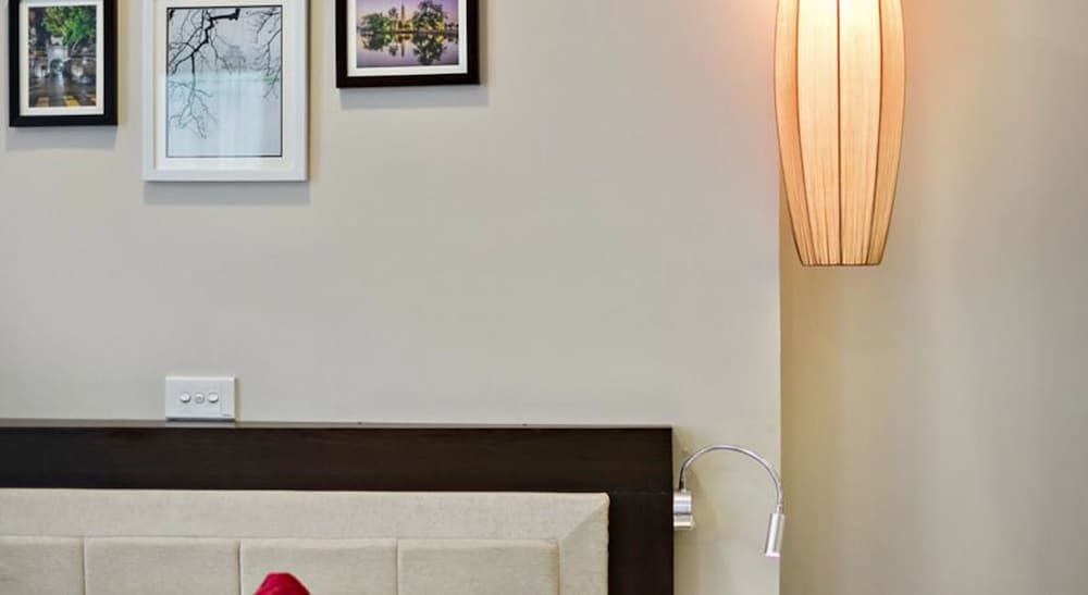 Golden Moon Suite Hotel Standard Room 10