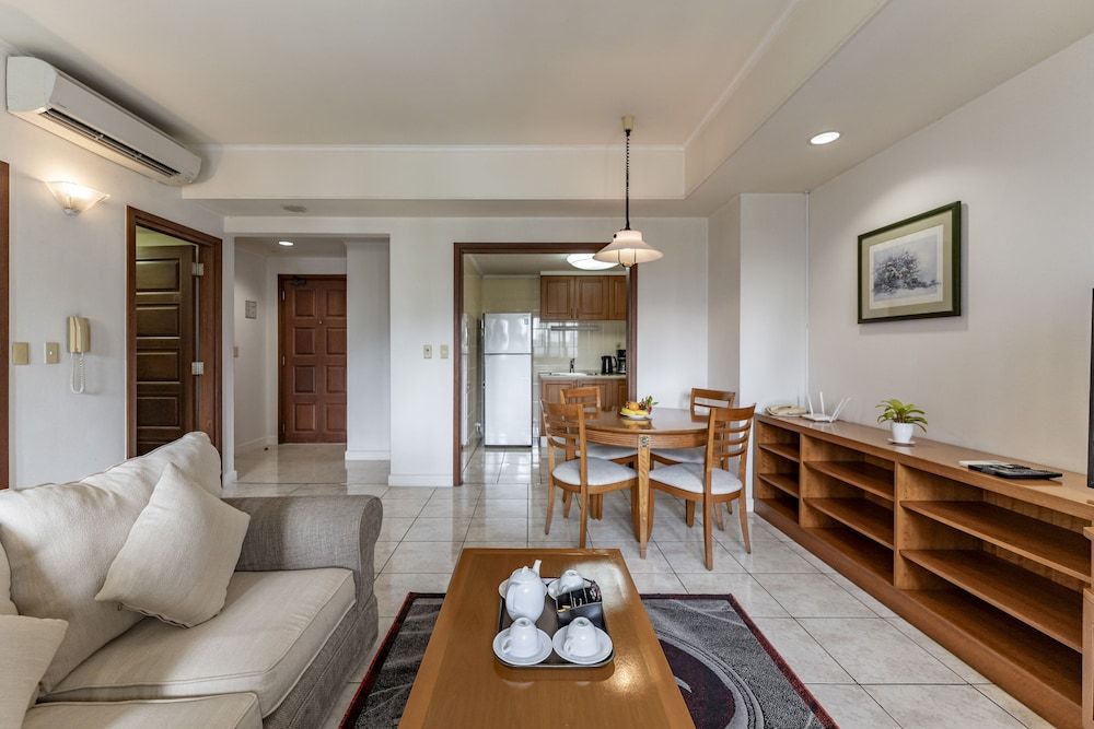 Garden View Court Suites Ho Chi Minh City Superior Suite, 1 Bedroom, Kitchen, City View 7