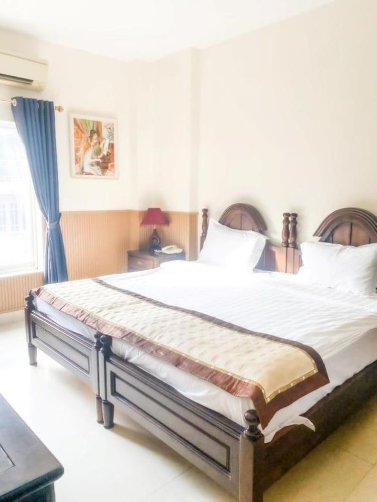 Hoang Le Hotel Twin Room 2