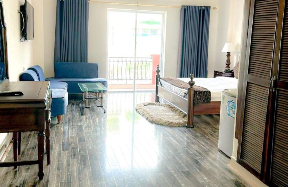 undefined Hoang Le Hotel 8