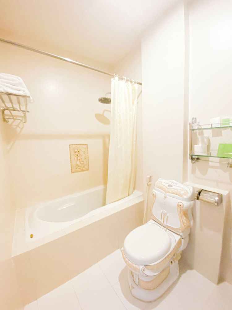 undefined Hoang Le Hotel 6