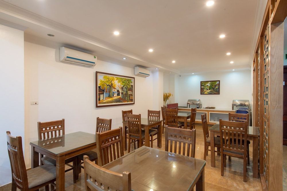undefined Super OYO Capital O 387 Bach Duong Hotel 5