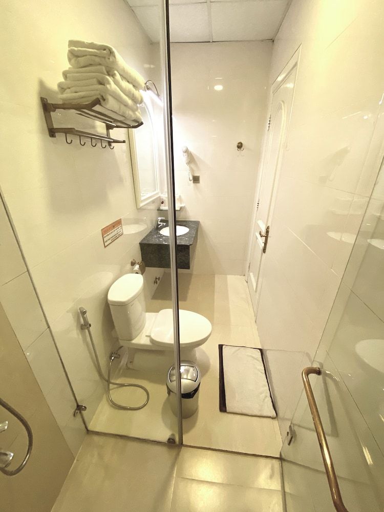 undefined Tulip Hotel 3 5