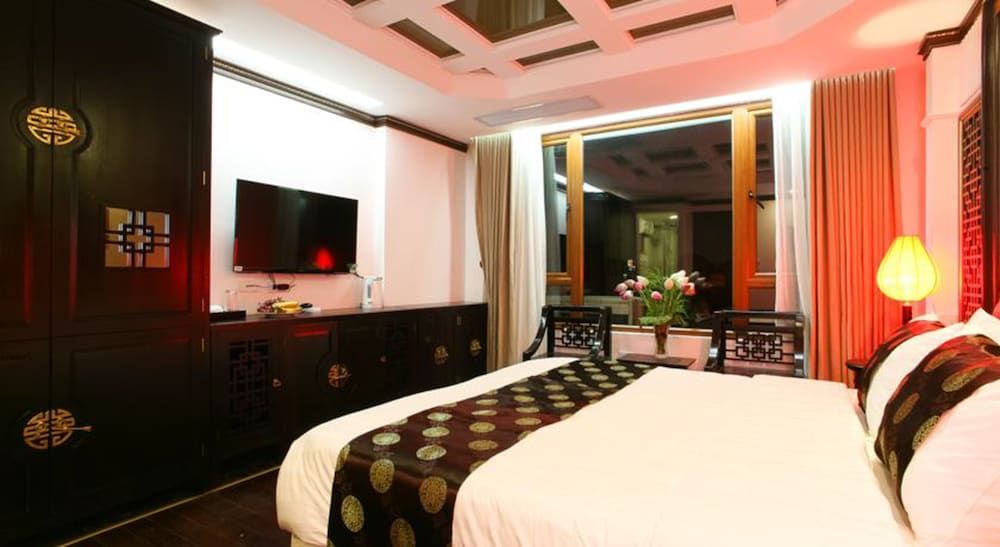 Church Legend Hotel Hanoi Deluxe Room (with Church View) 6