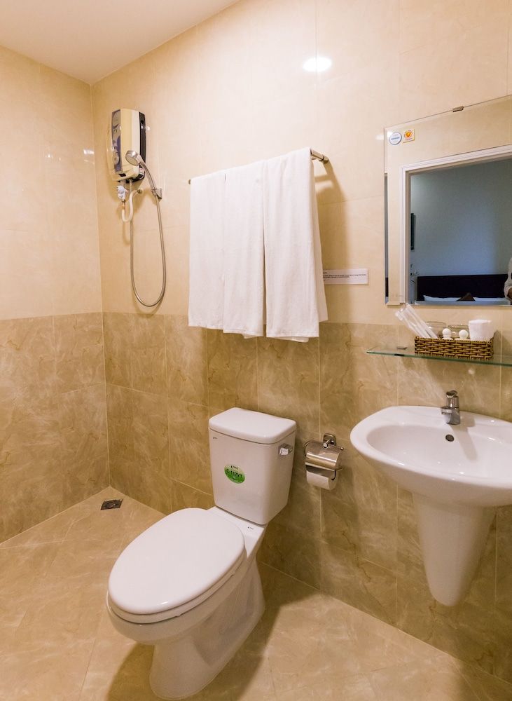 OYO 1144 Giang Son 3 Hotel Deluxe Twin Room 4