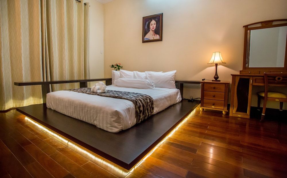 MH Villa King Room with Garden View 3