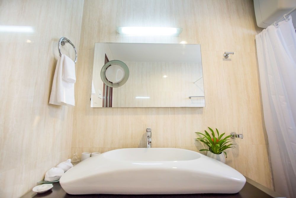 MH Villa King Room with Balcony 11