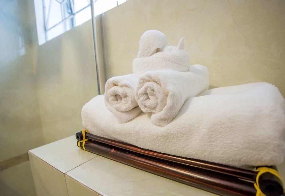 MH Villa King Room with Garden View 9