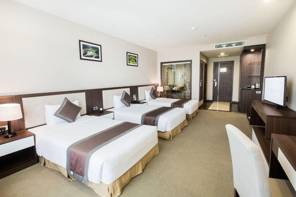 Muong Thanh Grand Hoang Mai Hotel Deluxe Triple Room