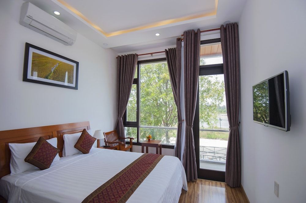 undefined Hoi An SunLake Villa