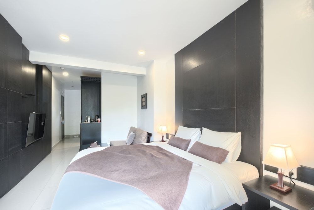 The Blossom Resort Island Da Nang Deluxe King Street View - Onsen, Sauna, Steam Sauna Inclusive 3