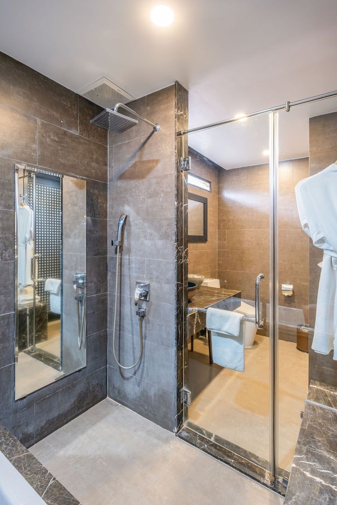 The Blossom Resort Island Da Nang Deluxe King Street View - Onsen, Sauna, Steam Sauna Inclusive 5