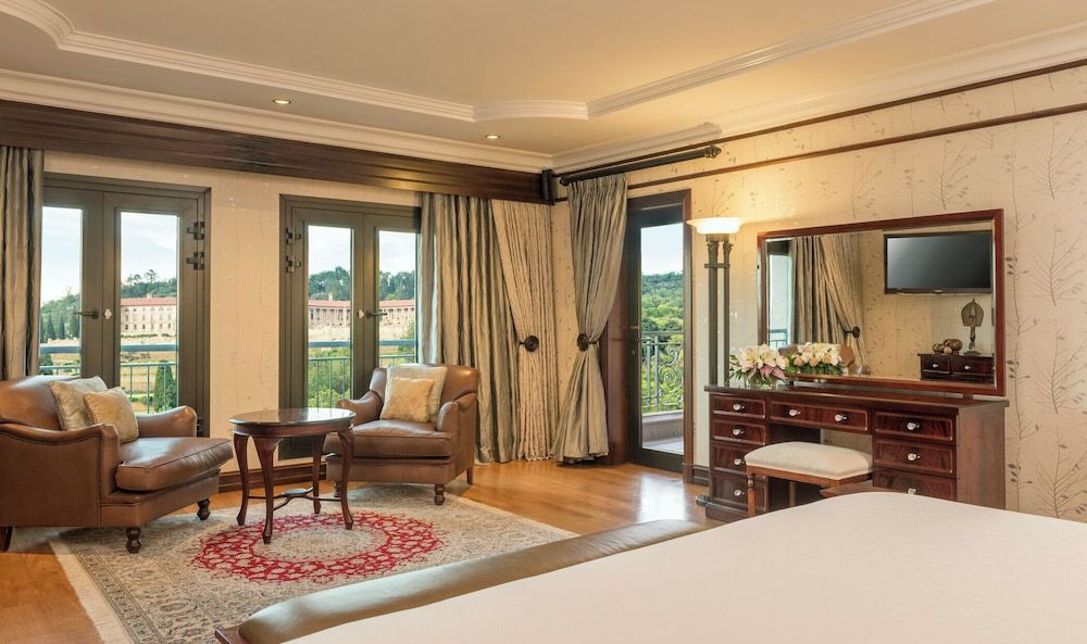 Presidential Room, 1 King Bed, City View, Executive Level
