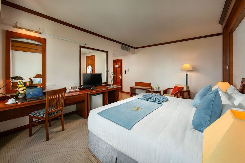 Nam Cuong Hai Duong Hotel Deluxe Double or Twin Room 6