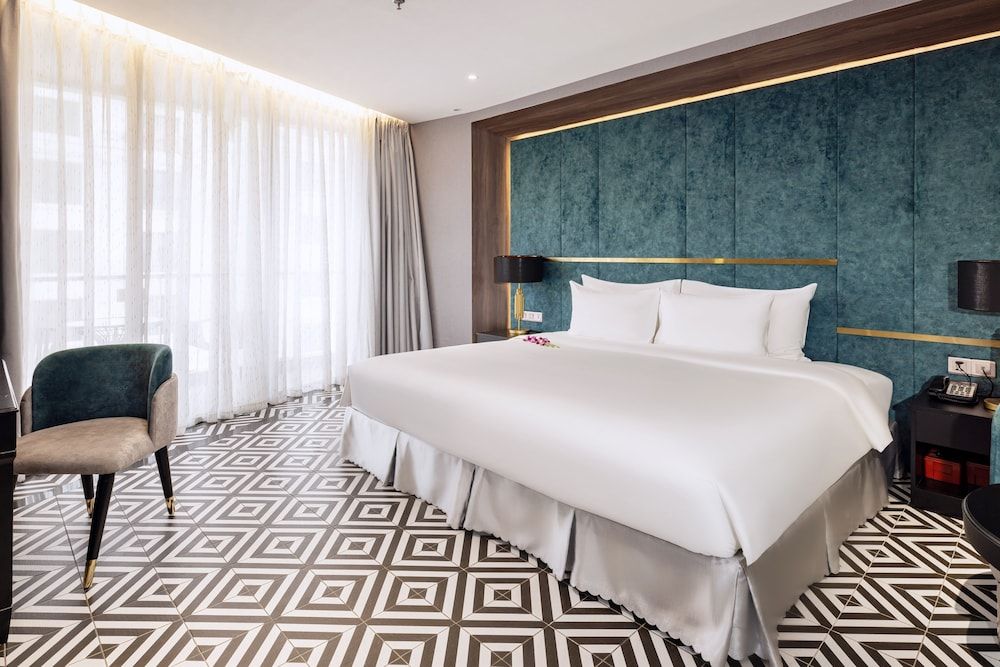 Premium Double Room, Partial Ocean View