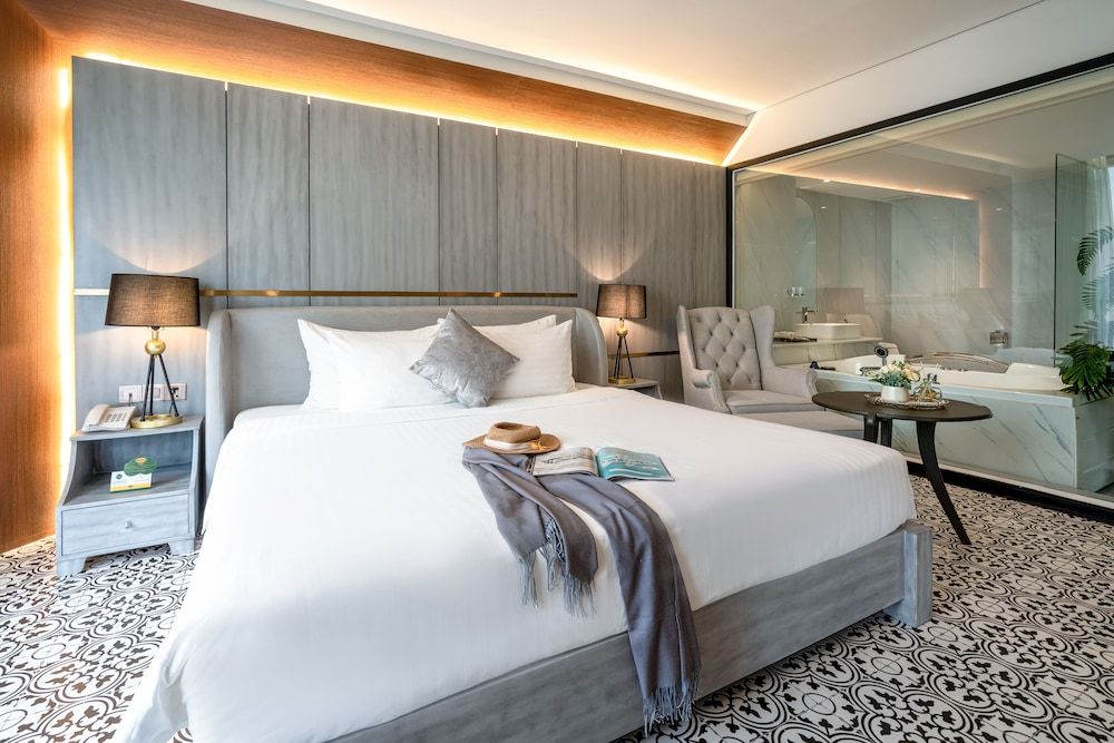 Junior Suite Ocean View with Balcony