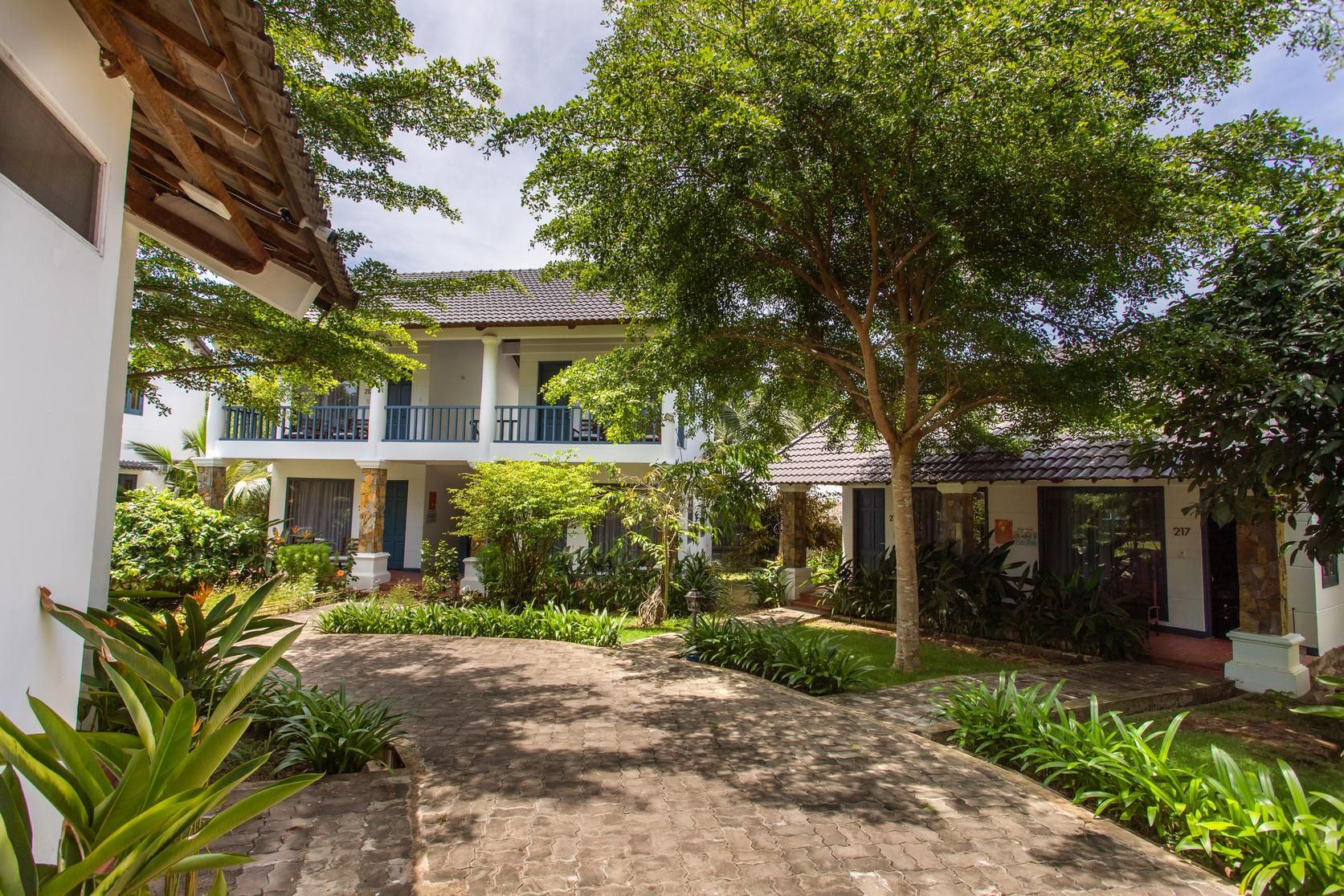 undefined Santa Garden Resort 5