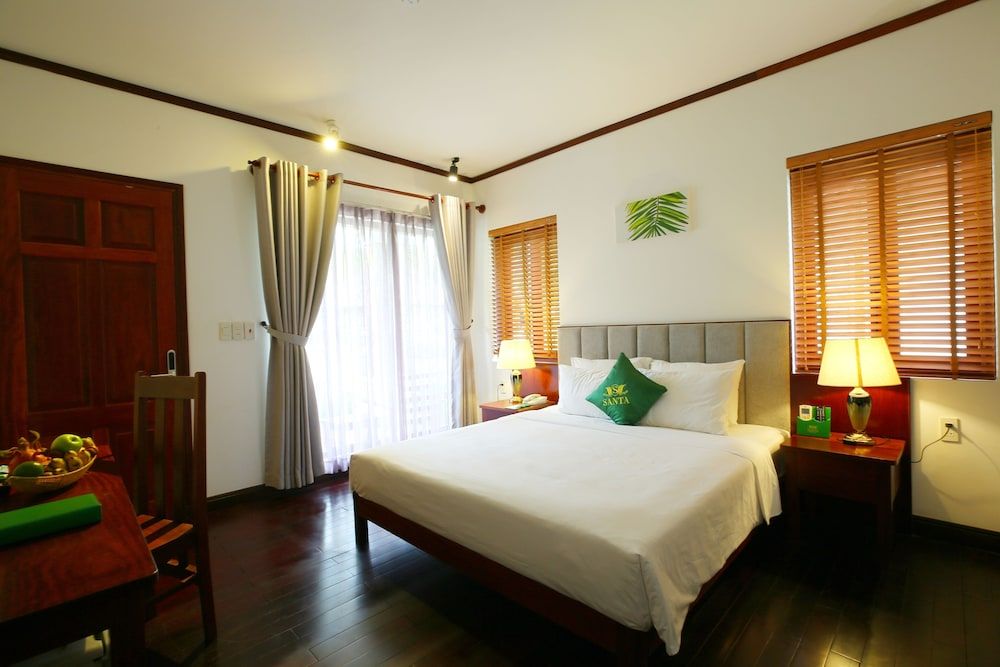 Deluxe Double Room, Pool View