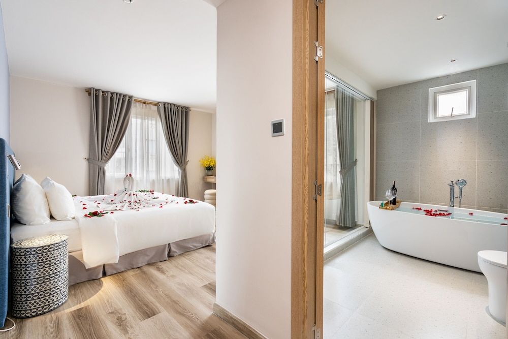 Jovia Hotel Suite Double Room 2