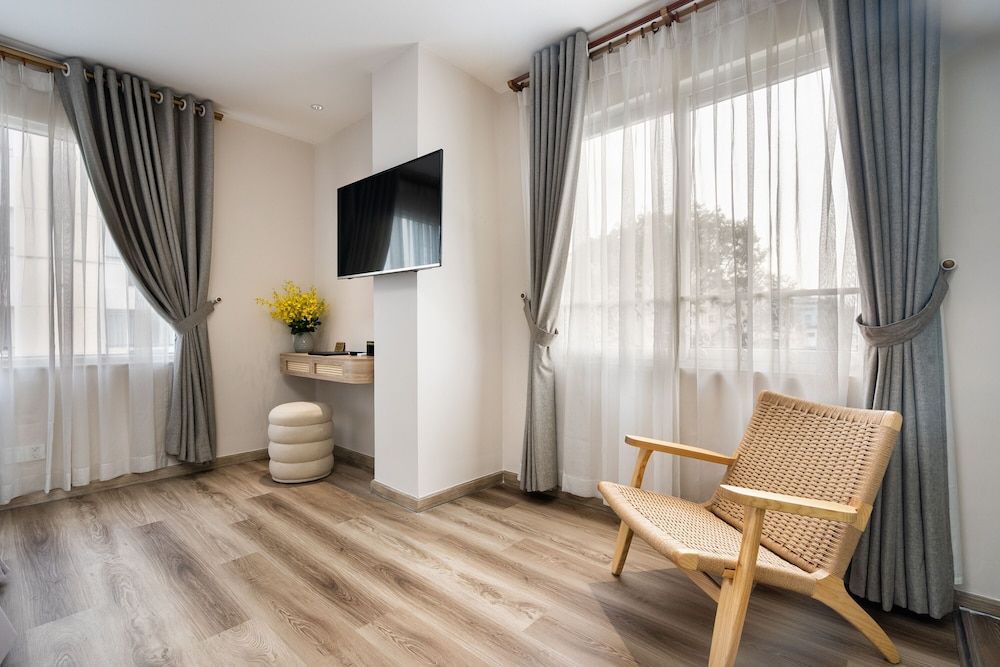 Jovia Hotel Suite Double Room 6