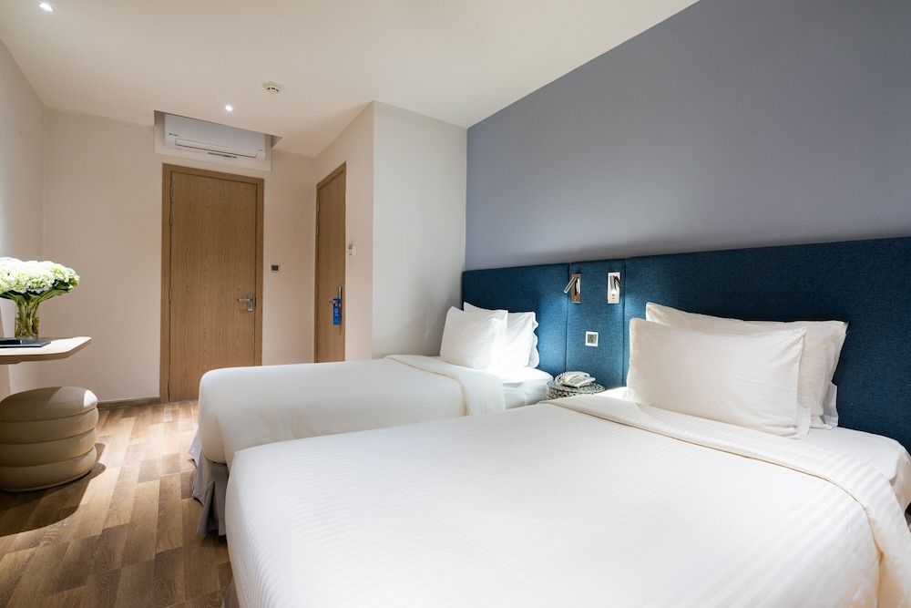 undefined Jovia Hotel 8