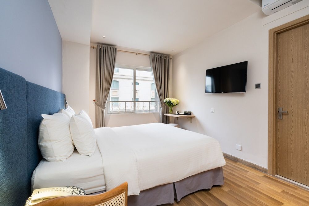 undefined Jovia Hotel 4