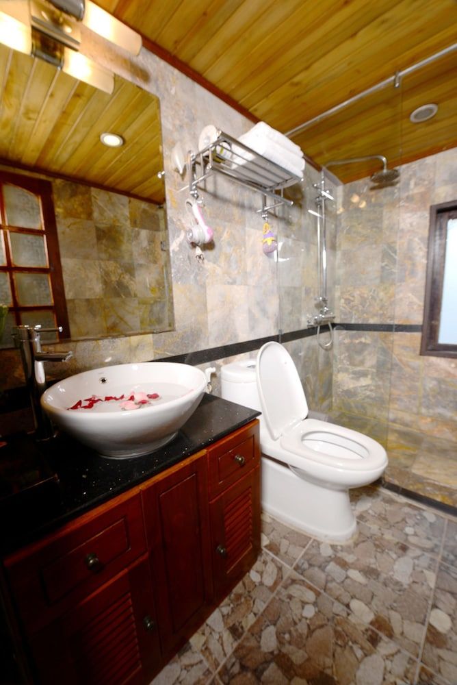 undefined Imperial Classic Cruise Halong 10