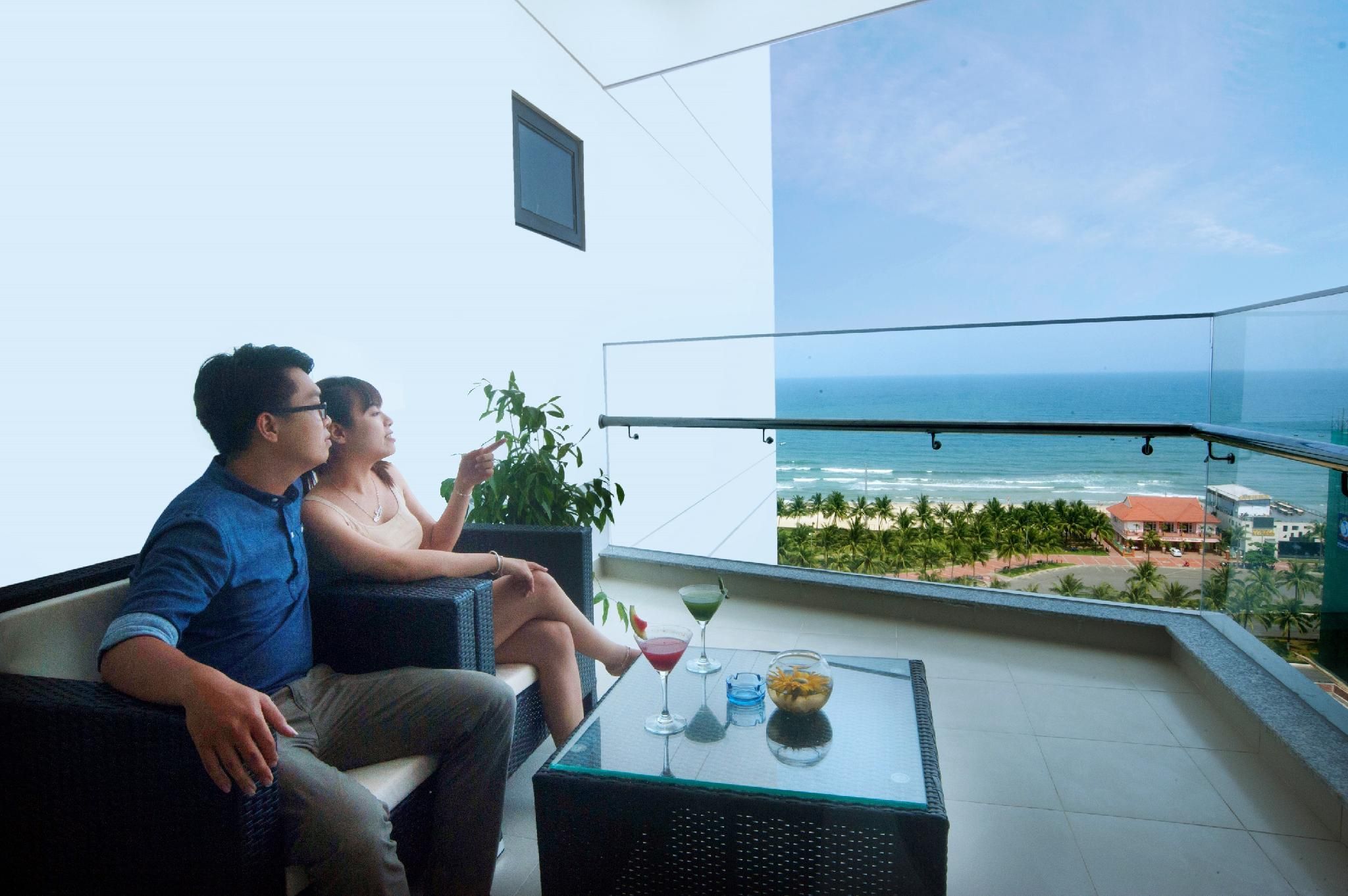 King Junior Suite with Balcony