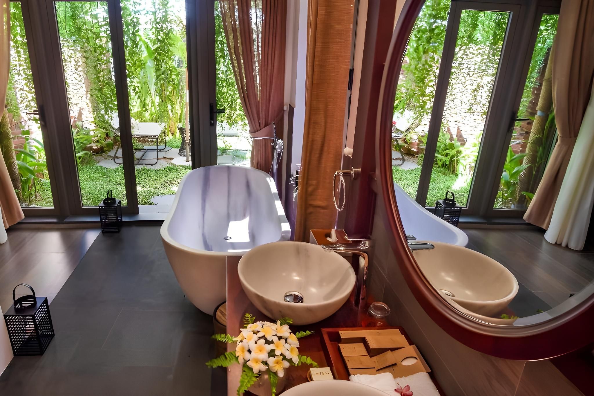 undefined Silk Sense Hoi An River Resort 10