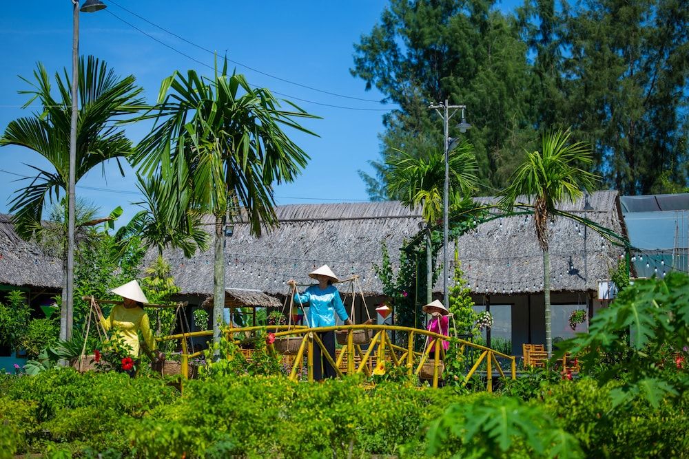 undefined Silk Sense Hoi An River Resort 7