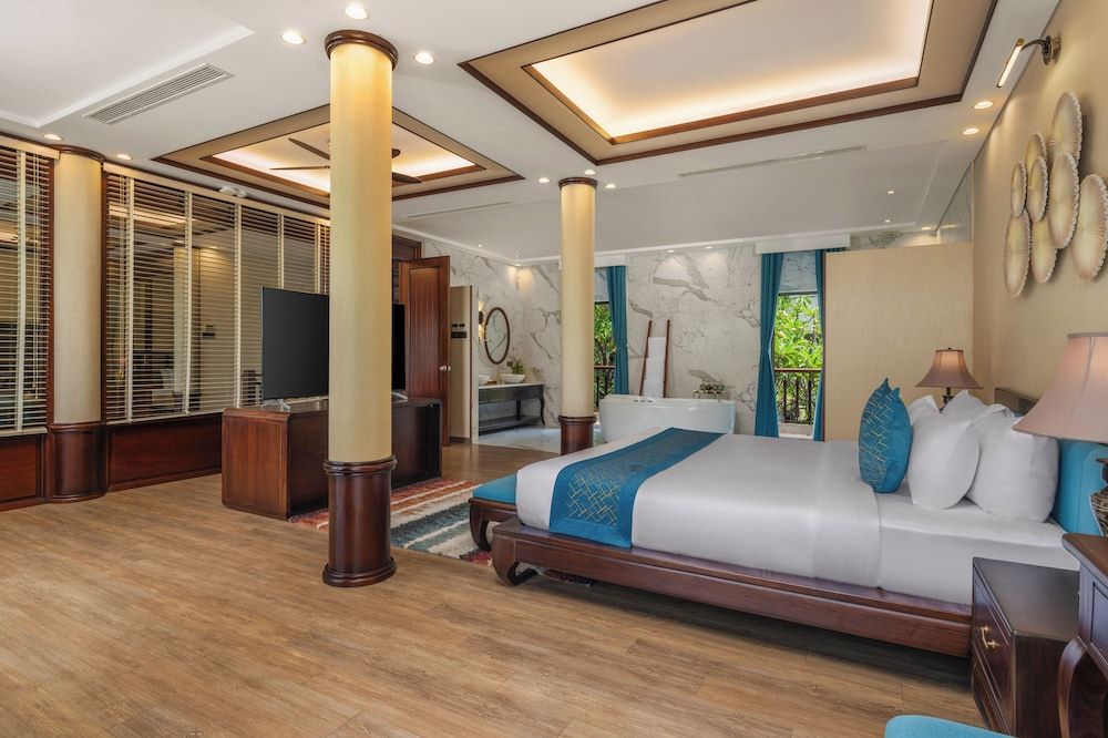 undefined Silk Sense Hoi An River Resort 3