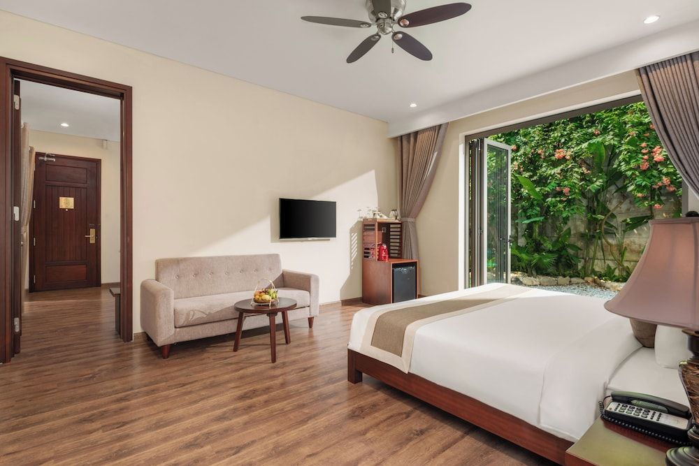 Family 2 Bedrooms Private Garden