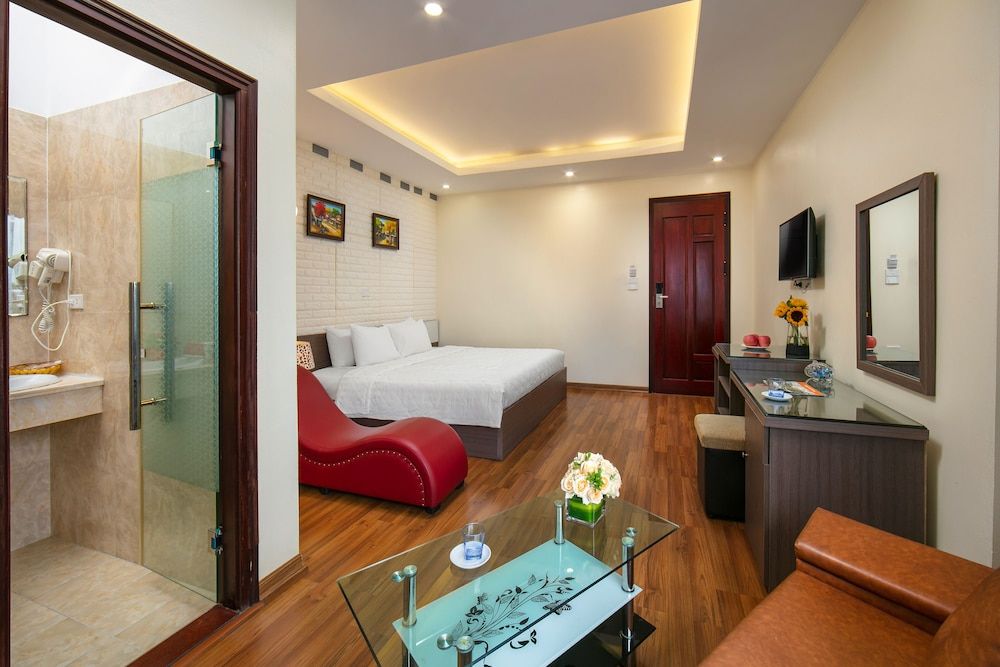 New Airport Hotel Deluxe Double Room 10