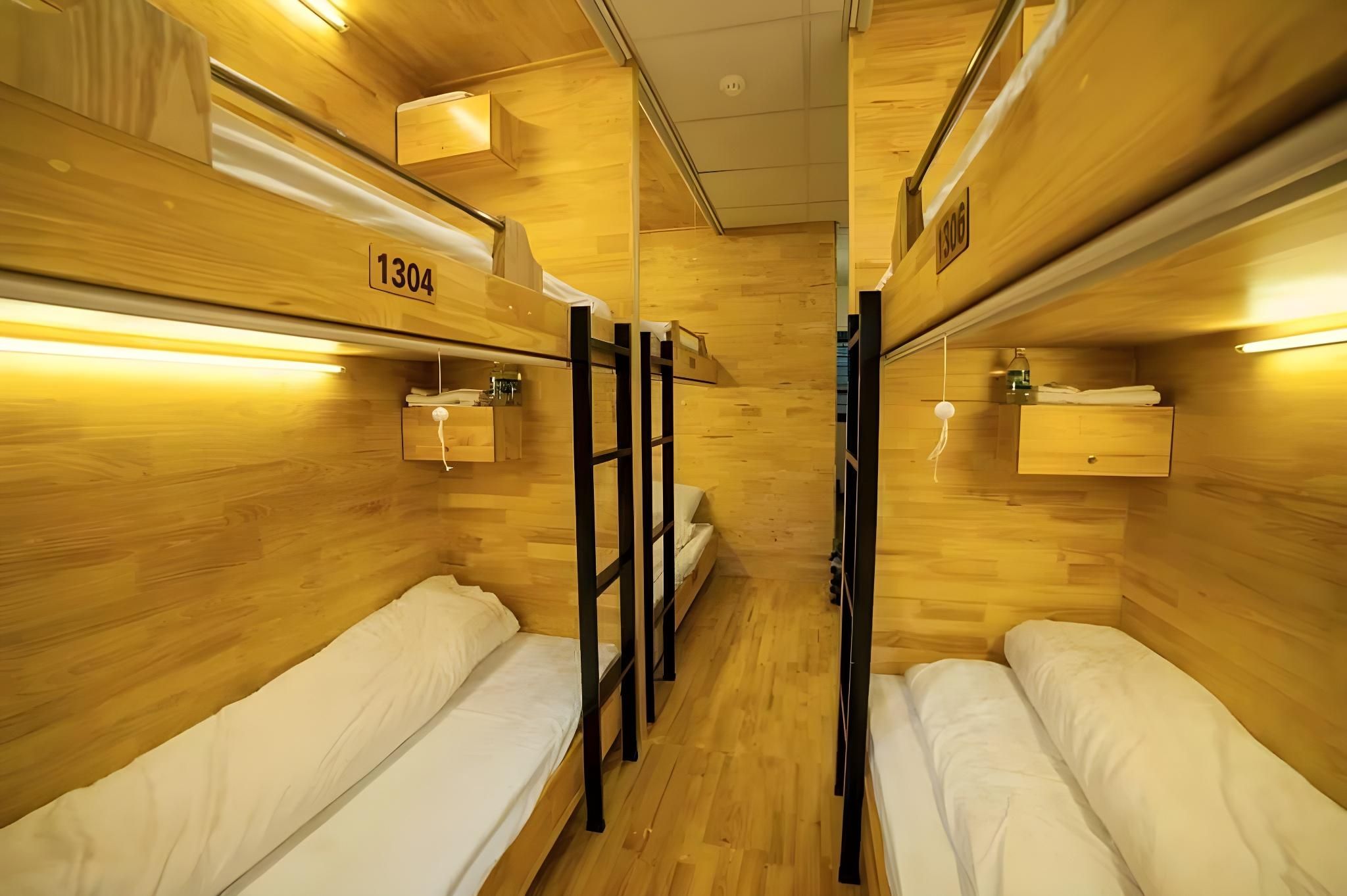 undefined Box Hotel 9