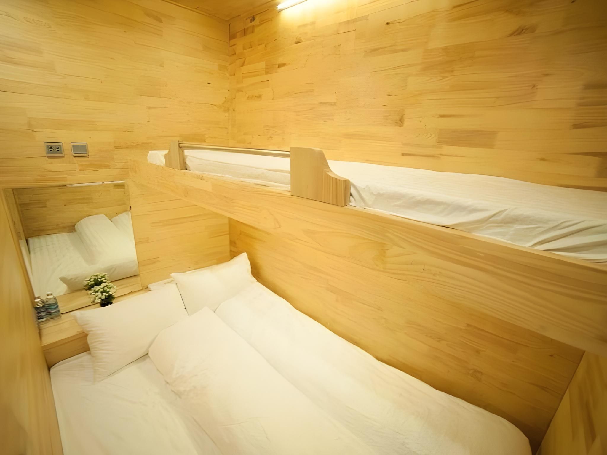undefined Box Hotel 5