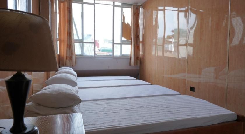 undefined Box Hotel 10