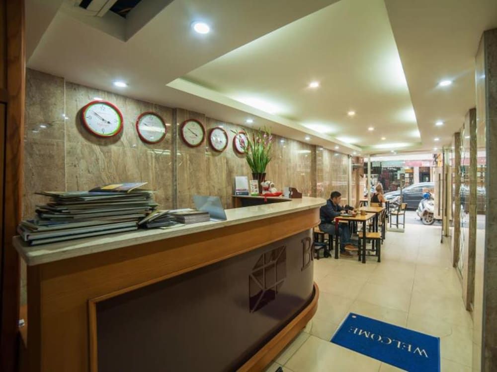 undefined Box Hotel 8