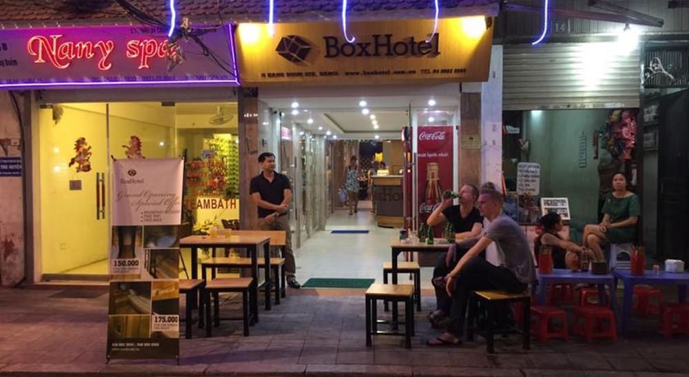 undefined Box Hotel