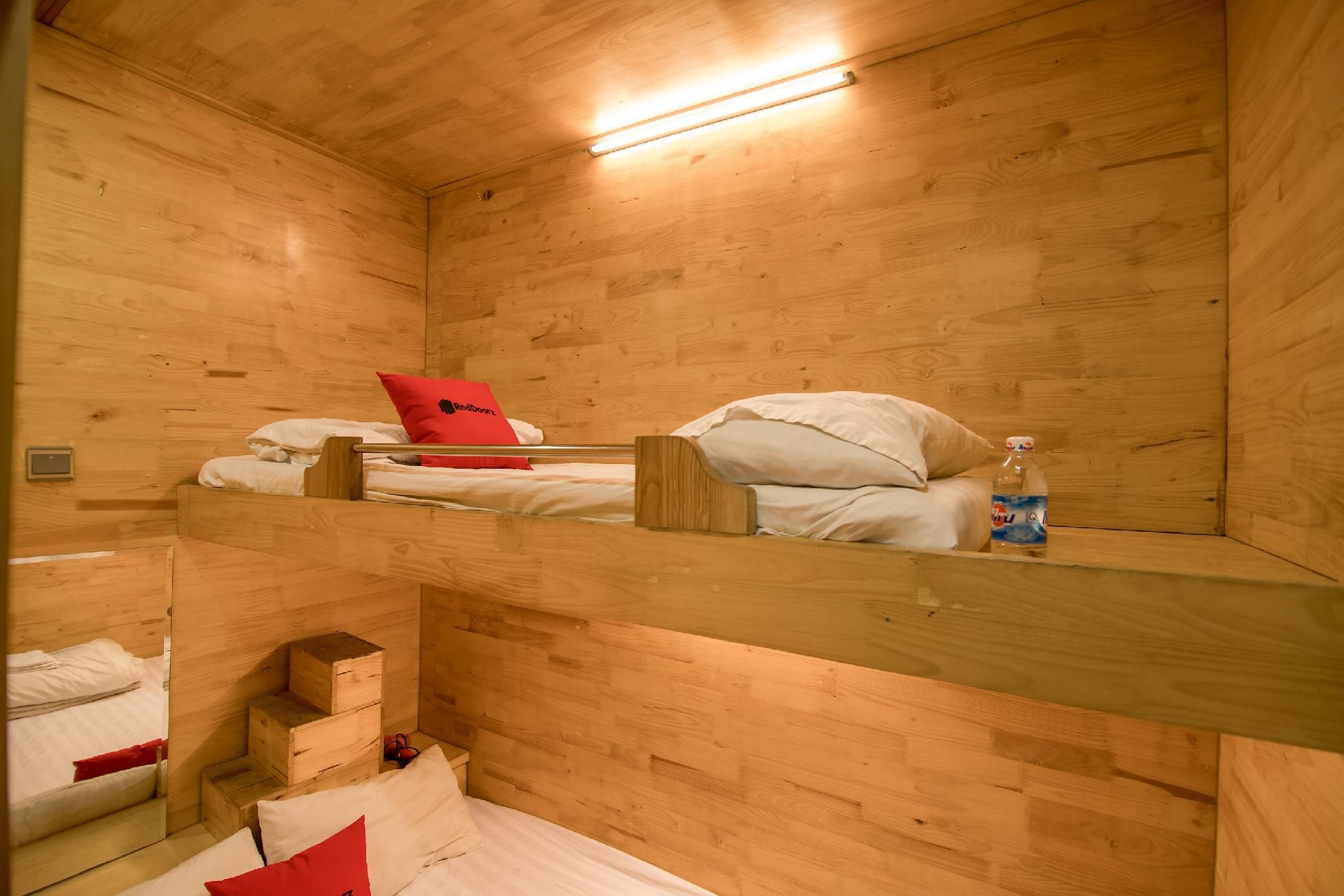 undefined Box Hotel 4