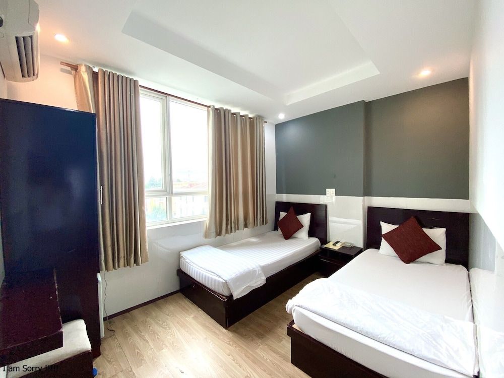 Mi Linh Hotel Superior Twin Room 9