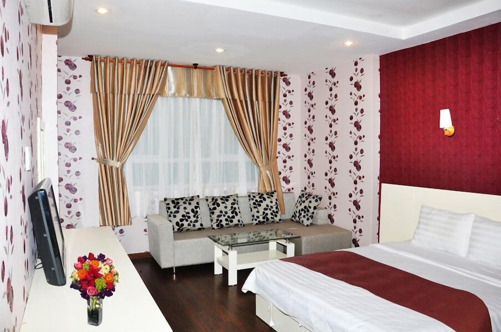 Mi Linh Hotel Room