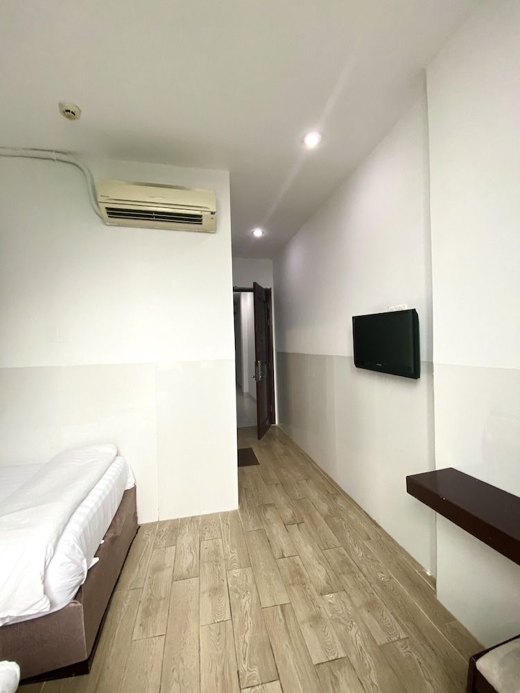 Mi Linh Hotel Superior Twin Room 10