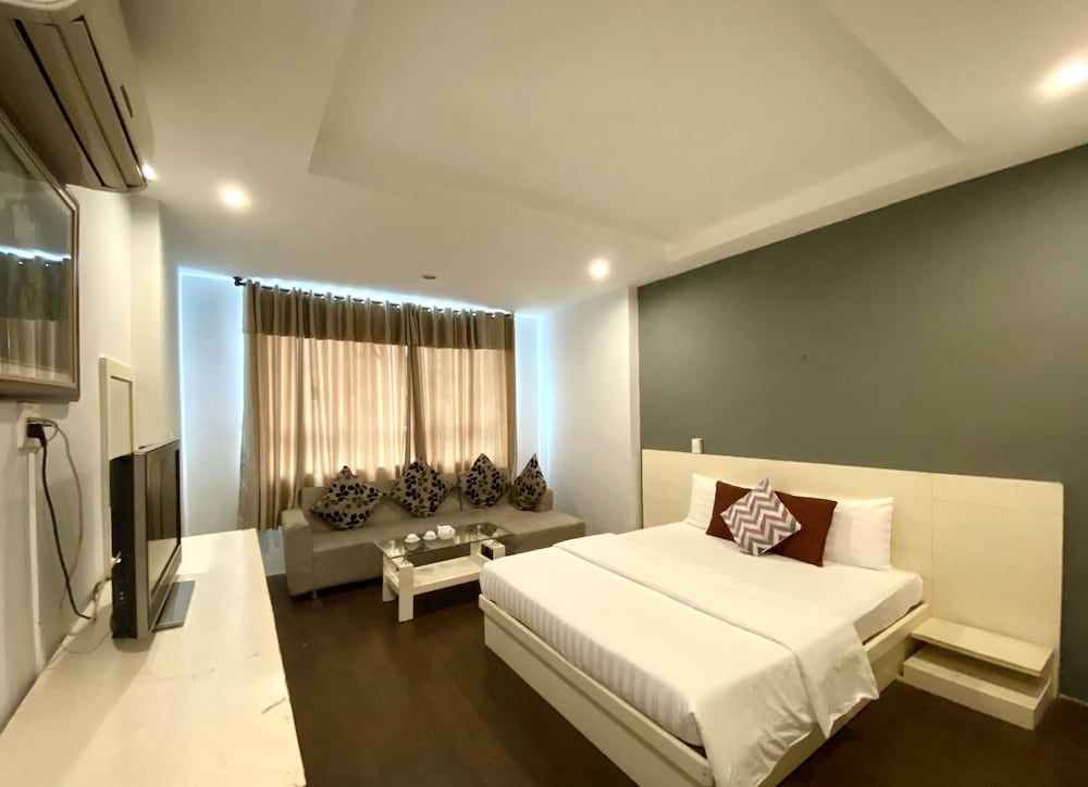 Mi Linh Hotel Room 7