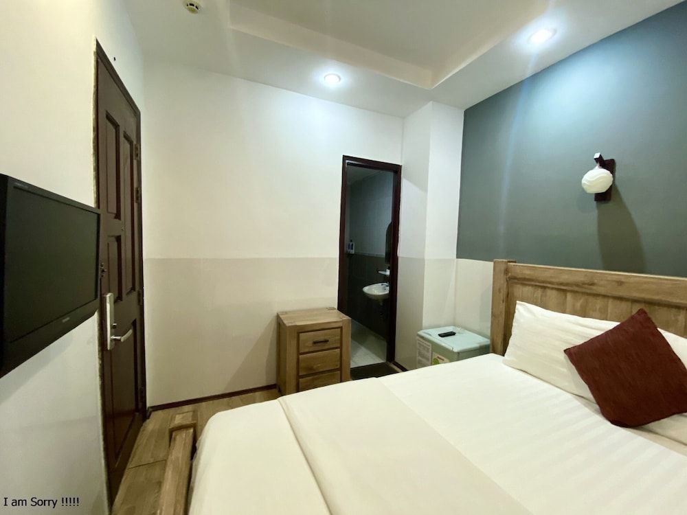 undefined Mi Linh Hotel 4