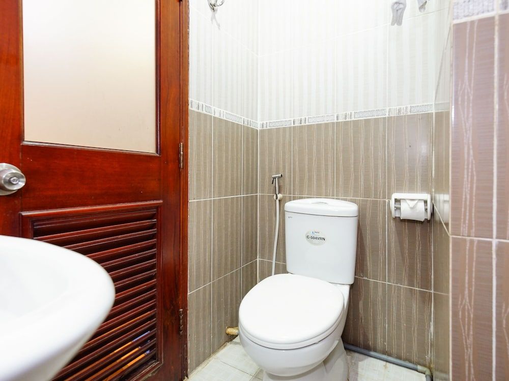 Mi Linh Hotel Standard Double Room 9