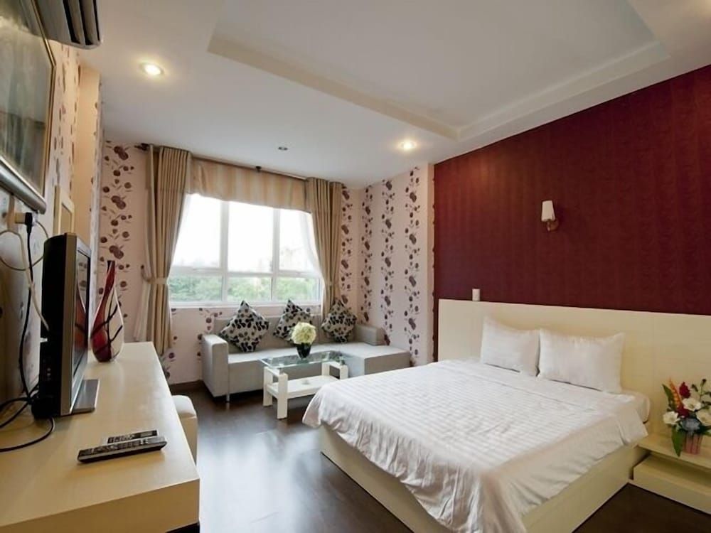 Mi Linh Hotel Room 3