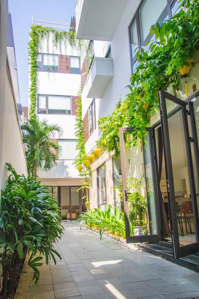 undefined Annie Danang Hotel & Apartment 6