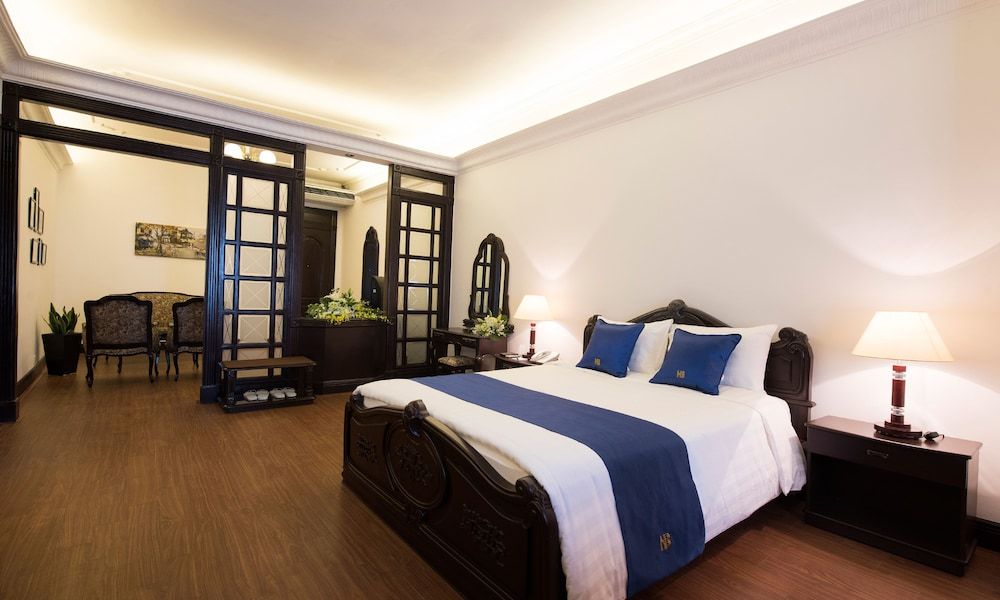 undefined Hoa Binh Hotel 7