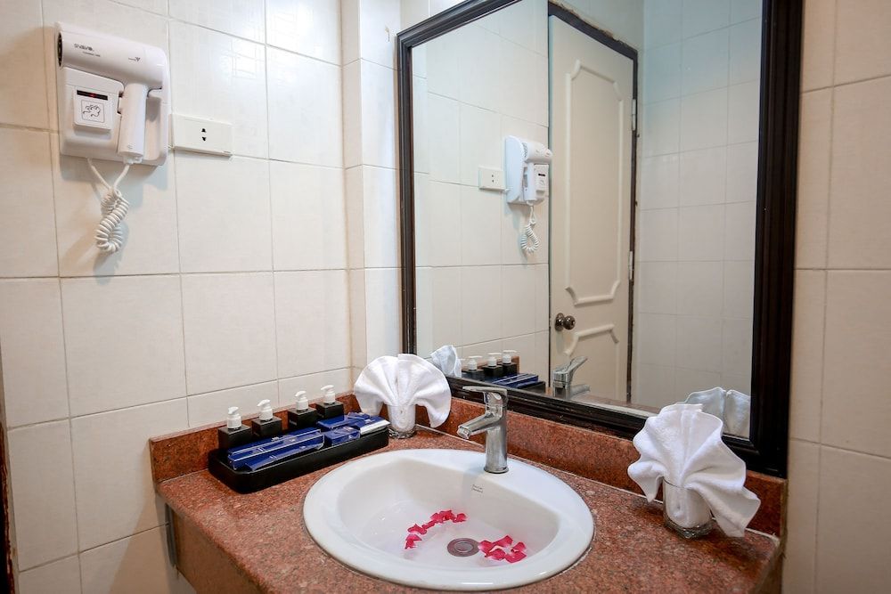 undefined Hoa Binh Hotel 10