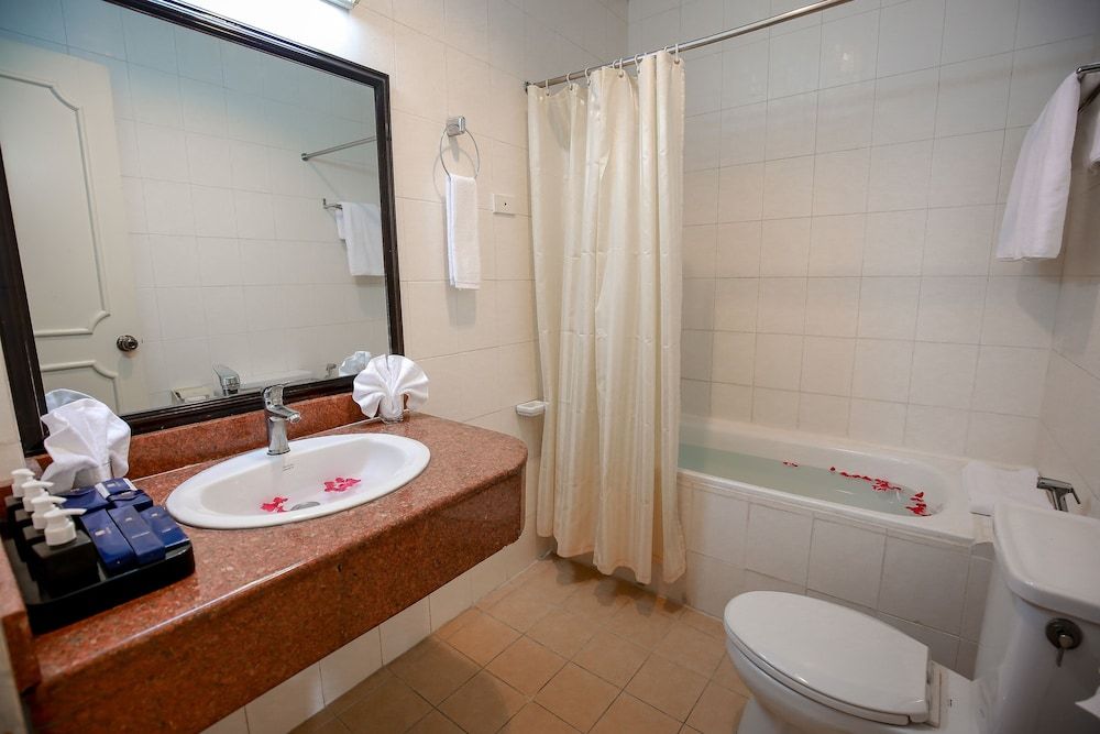 undefined Hoa Binh Hotel 10